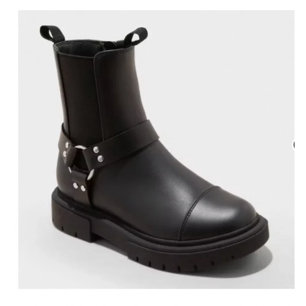 Art Class Crosby Black Harness Boots Girls Size 4 Lug Sole Ankle Booties NEW